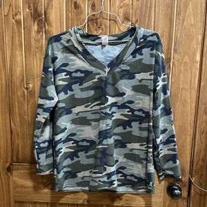 Camouflage V-Neck Long Sleeve Top